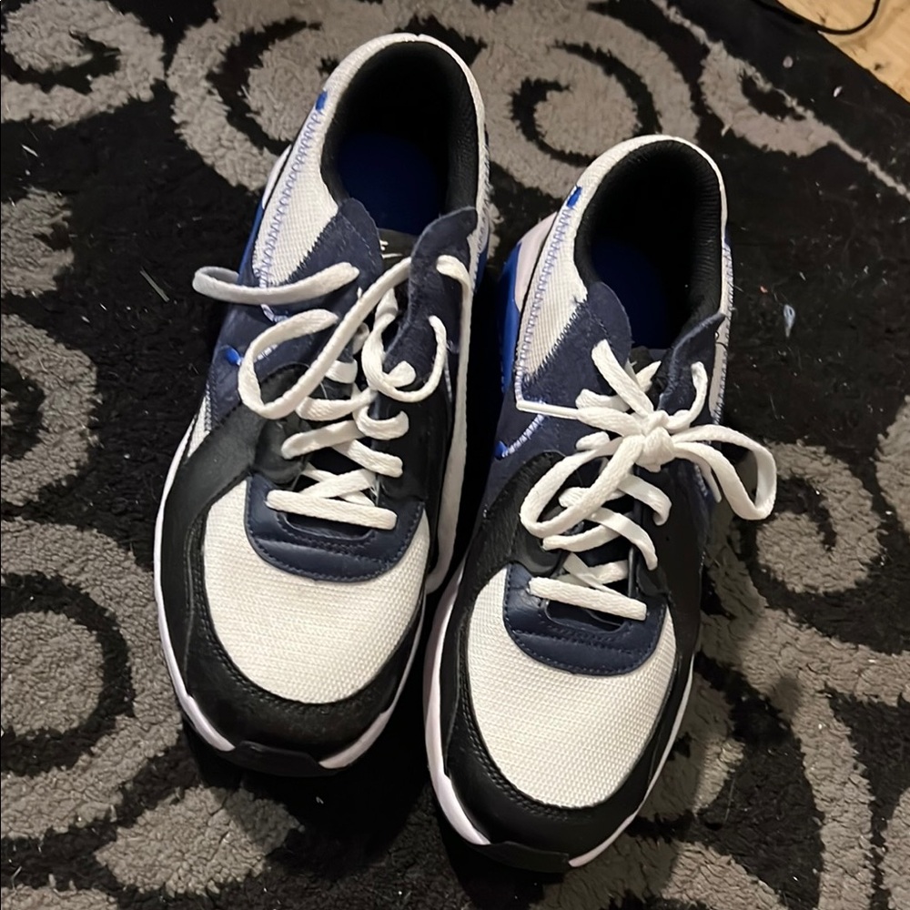 Youth Nike’s